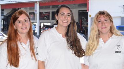Bárbara, Natalia y Sofía, ejemplos de superación. Bárbara, Natalia y Sofía, ejemplos de superación.