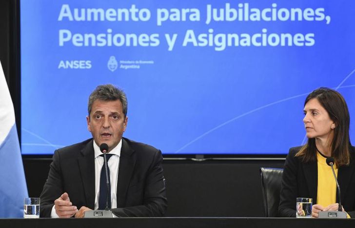 Massa marcó que este aumento repercute en el mercado interno.