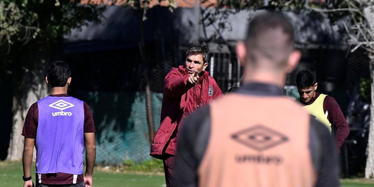 Lanús necesita sumar en Quito.