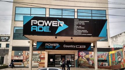 En el Country de Banfield quisieron cortar el suministro de luz.