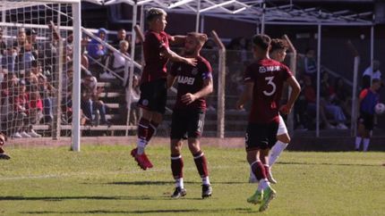 Castillo y Soler se suman al festejo de Krilanovich. Castillo y Soler se suman al festejo de Krilanovich.