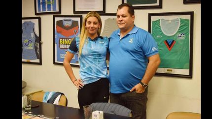 Selene y su entrenador, Joel Fiumara, tras finalizar la conferencia de prensa.