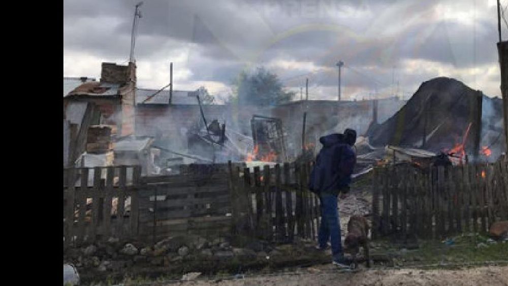 Un incendio destruyó dos casas en Claypole