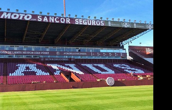 Esta es la Fortaleza hoy. El primer estadio estuvo en Deheza y Suipacha.