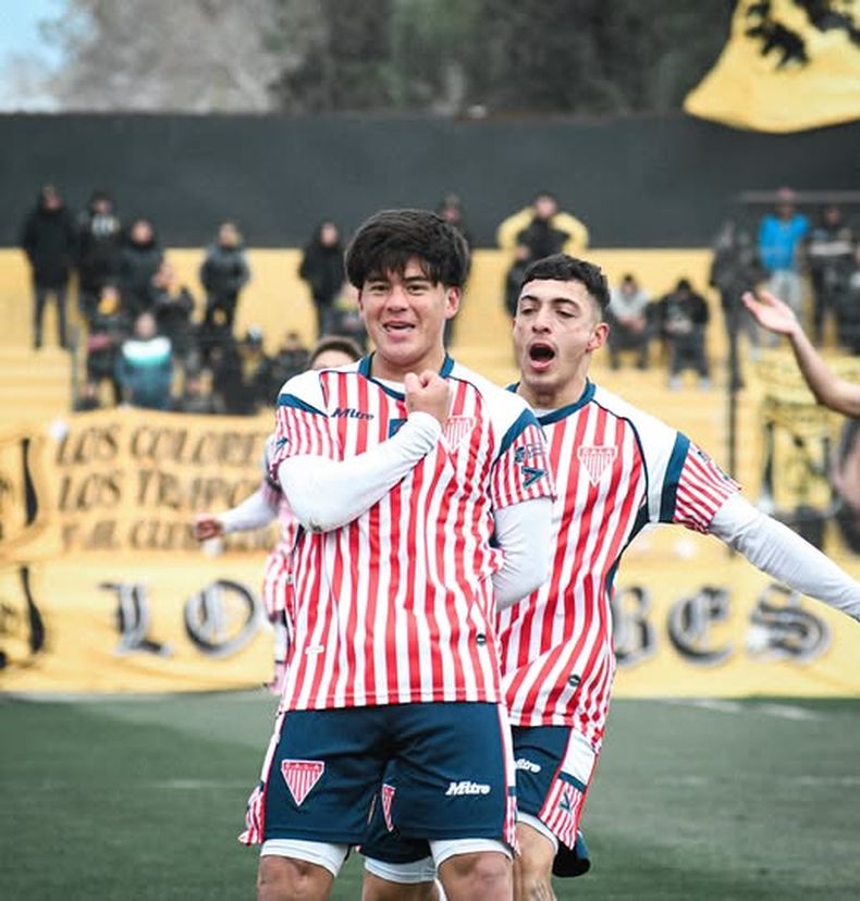 Sergio Ortiz la clavó en el ángulo. Sergio Ortiz la clavó en el ángulo.