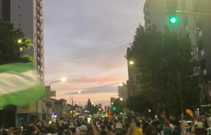Un atardecer ideal para los banfileños.