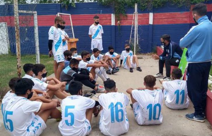 El Gasolero se presentó como visitante de Tigre.
