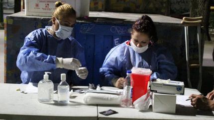 El equipo está capacitado para realizar los testeos.