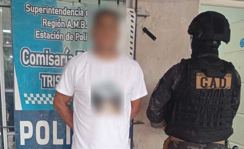 El sospechoso fue detenido tras un allanamiento en Ingeniero Budge.