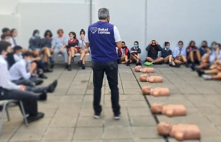 El curso de RCP tiene una parte práctica y otra teórica.