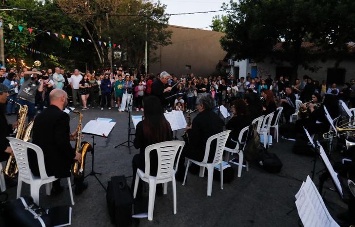 Artistas locales se presentarán en diferentes escenarios.