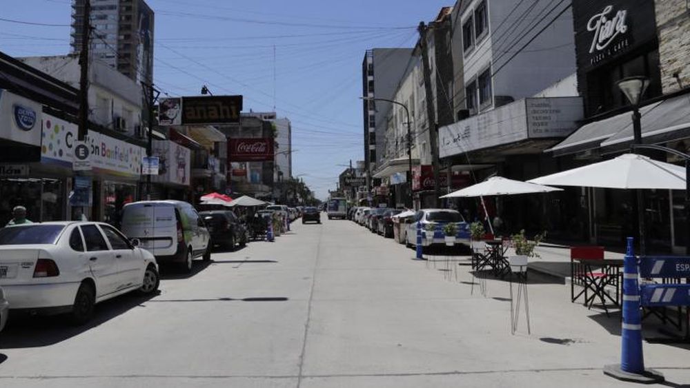 Ya repavimentaron gran parte de la zona comercial.