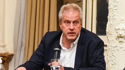 El ministro volvió a insistir en la vacunación.