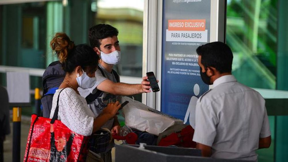 Buenos Aires aportó 835 contagios.