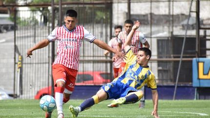Se jugaron dos tiempos de 35 minutos en Villa Crespo.