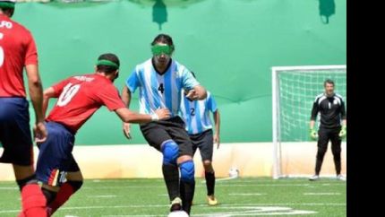 los murcielagos debutaron en el mundial con un triunfo