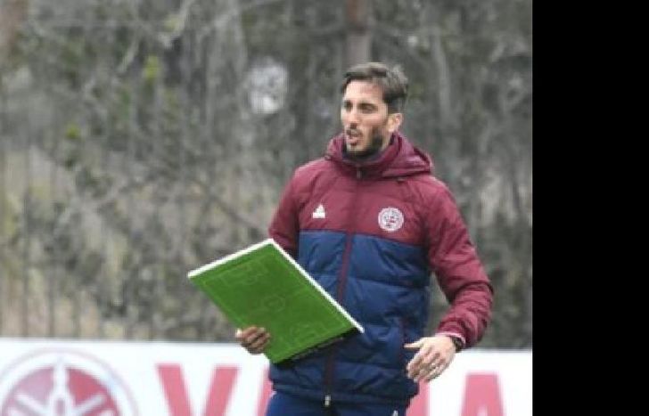 Luis Zubeldía se mostró muy contento y agradecido de volver a Lanús.