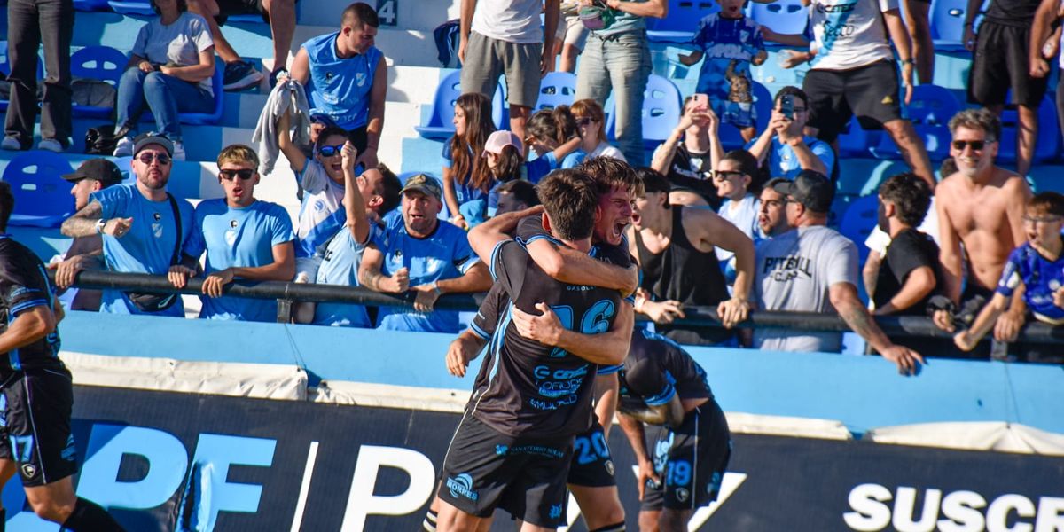 Nicolás Molina busca ganarse un lugar en el ataque de Temperley.