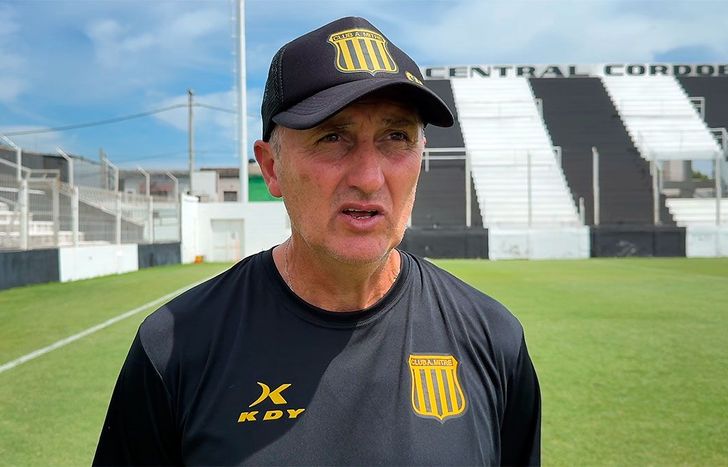 Carlos Mayor dirigió este año a Mitre de Santiago del Estero.
