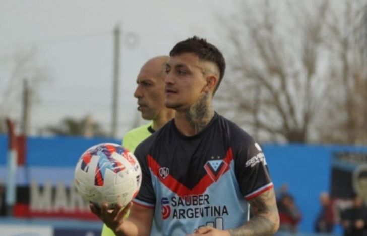 Ayrton Sánchez es uno de los jugadores más destacados en la campaña de Brown de Adrogué.