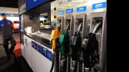 algunas estaciones de servicio suspendieron el cobro con tarjetas de credito