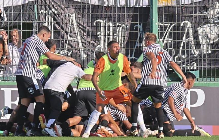 El Porvenir le ganó a Lanús e hizo historia en la Copa Argentina.