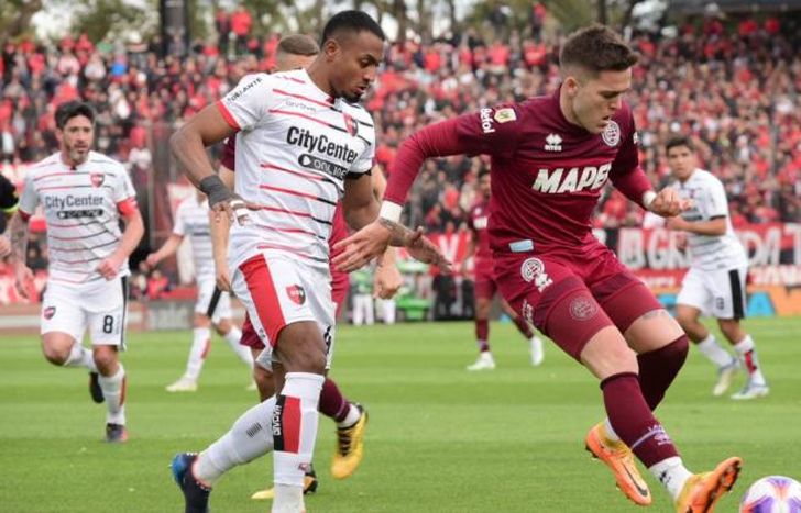 Troyanski perseguido por Ditta.