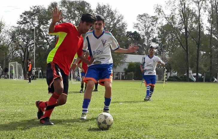 LFC, de Temperley, goleó a Municipalidad de Ituzaingó en el debut de la temporada.