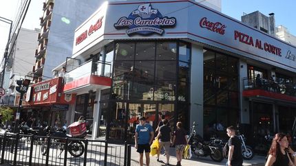 La renovada fachada de Las Carabelas. Ya está abierto al público.