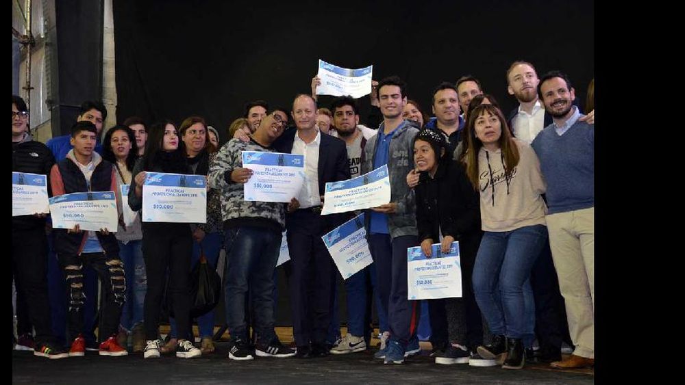 los estudiantes y docentes de lomas celebraron la iniciativa.