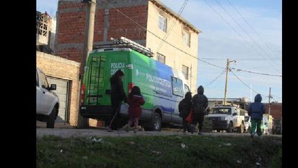 el hombre recibió 16 tiros.