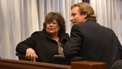 Silvia Pérez Vilor, madre de Anahí, junto a su abogado, Guillermo Bernard Krizan.