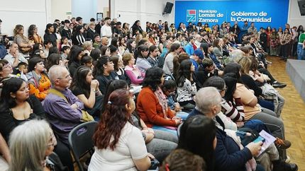 La ceremonia contó con un gran marco de público.