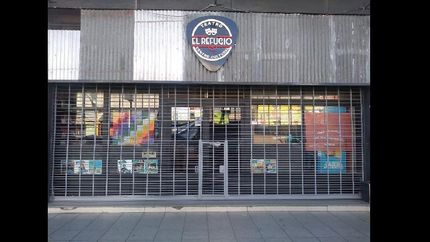 un teatro de banfield vende bonos solidarios a cambio de descuentos para futuros recitales