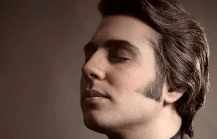 Fernando Samartín homenajea a Sandro en Lomas de Zamora.