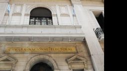 Ordenan profundizar la investigación sobre el financiamiento de las campañas presidenciales de 2015