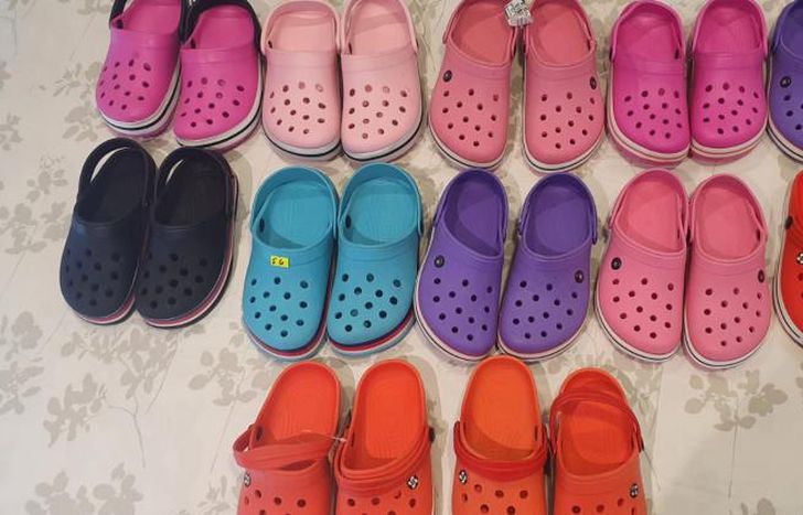 Pidió que le regalen calzado de verano.