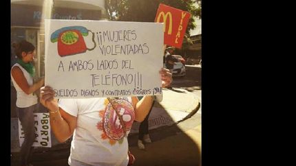 las trabajadoras de la linea 144 denuncian precarizacion laboral