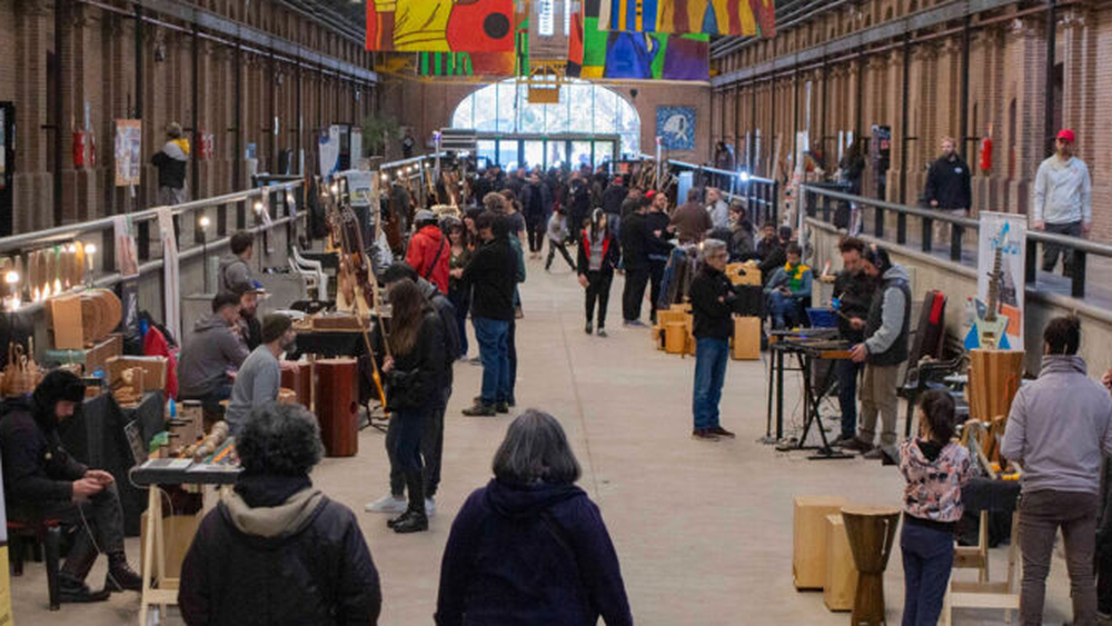 Expo Luthiers en Lanús: la UNLa reunió a más de 80 fabricantes y artesanos de todo el país.