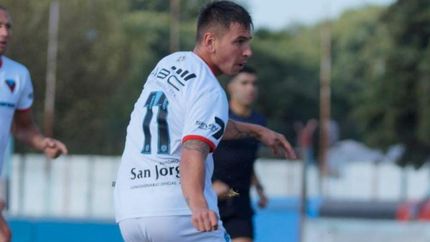 Lavezzi anotó por duplicado ante Dálmine.