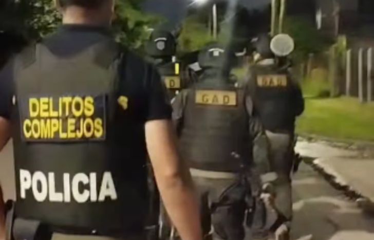 Tras la detención, el acusado quedó a disposición de la UFI 9 de Lomas.