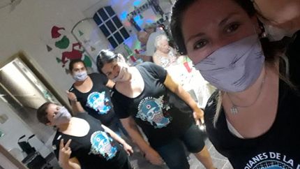 Las trabajadoras que organizaron el festejo.