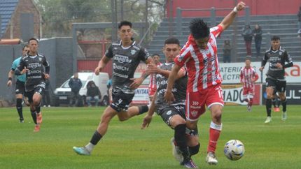 Talleres ganó de local y celebró ante Chaco For Ever.
