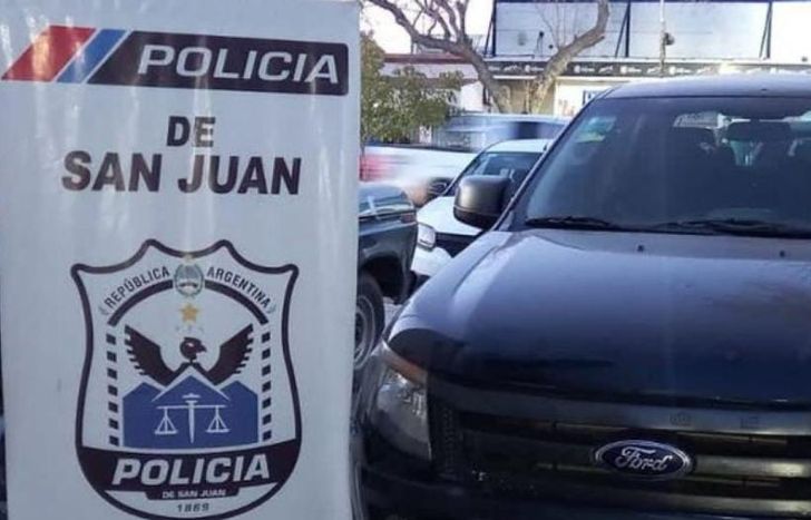 La Ford Ranger 4x4 robada en Lomas fue hallada en San Juan.