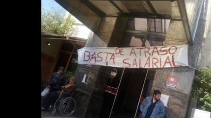 ?la clinica esta pasando un momento complicado?