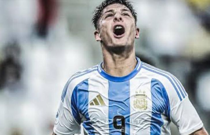 Thomas de Martis anotó más de 60 goles en Lanús y 16 en la Selección Argentina.