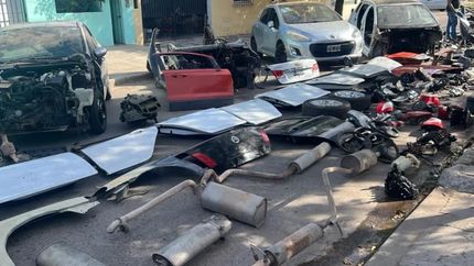 Autopartes encontradas en el taller.