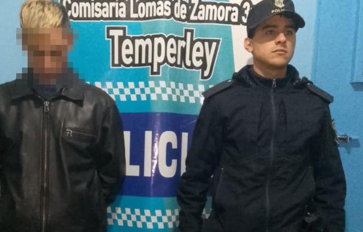 La policía detuvo al delincuente y recuperó lo robado.