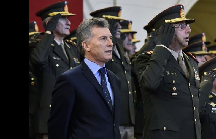 El Presidente le hace más gestos a las Fuerzas Armadas.