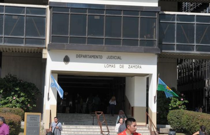 El proceso judicial está a cargo del TOC N°3 de Lomas.